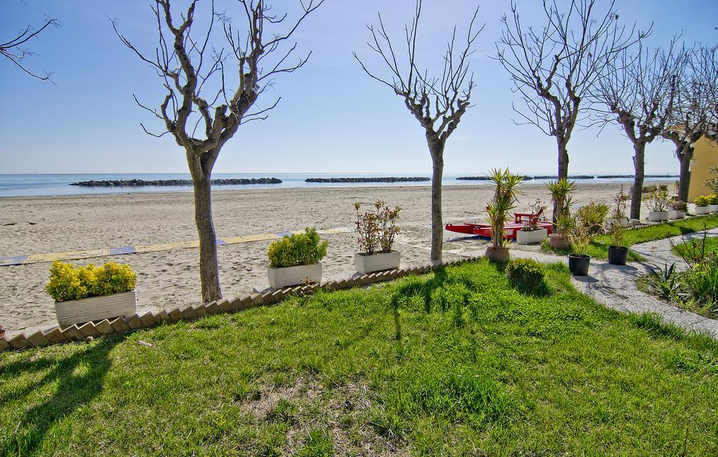 Hotel Capital Cupra Marittima Exterior photo